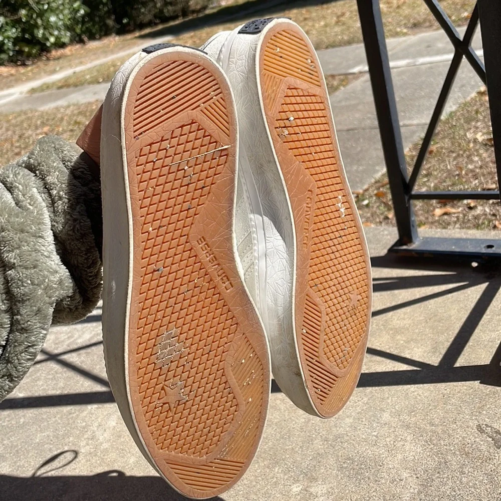 mens suede low converse - Picture 4 of 5